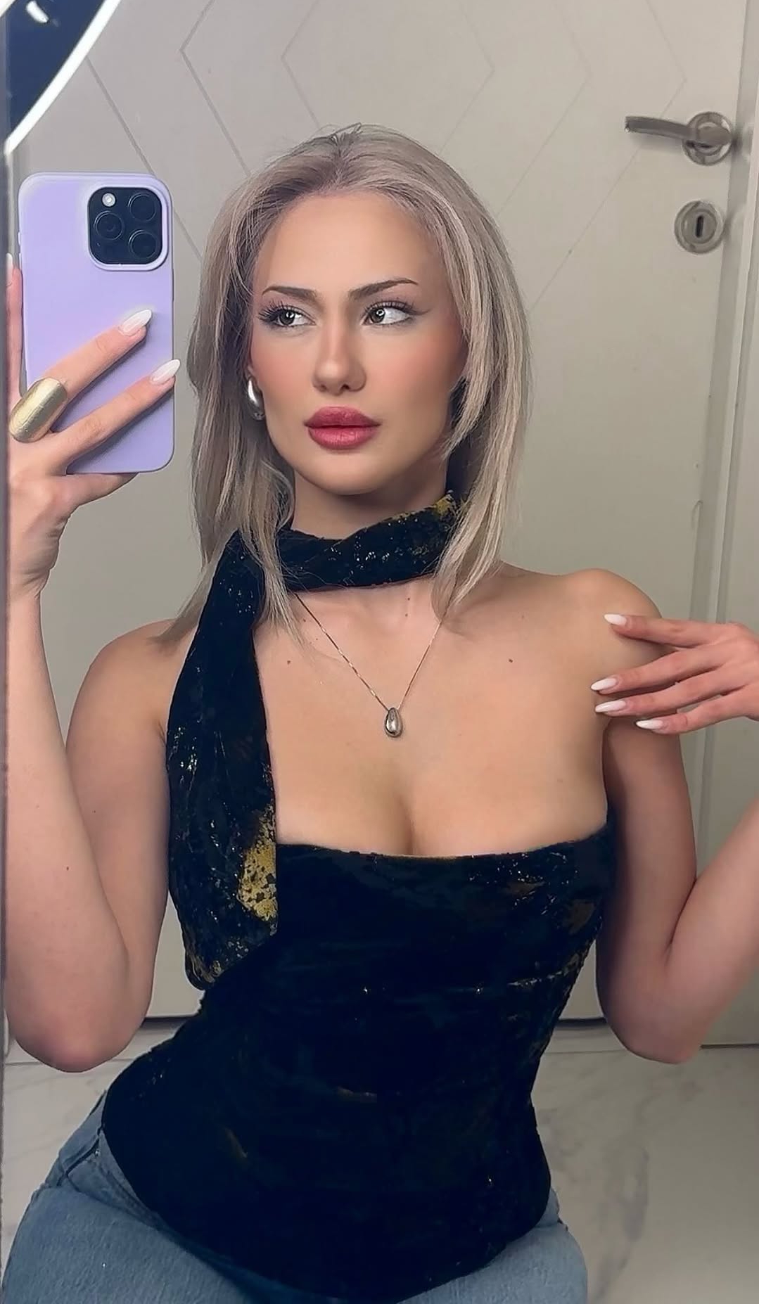 Kırkgöz Şık Partner Bayan Escort Zeynep
